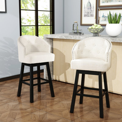 Tabouret de bar pivotant à 360 degrés de 2 de couleur beige avec un design contemporain, des têtes de clou décoratives et un point gaufré pour tabourets de cuisine, boutons, pieds en bois d'hévéa