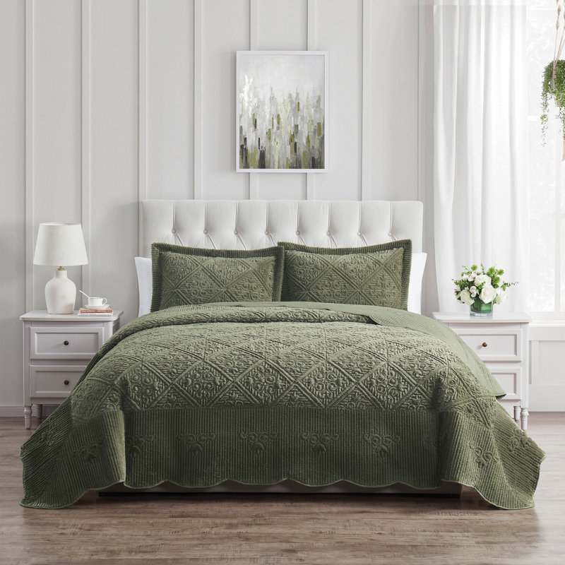 Ensemble de couvre-lit matelassé moelleux Westland, Olive Moss, Queen Bedspread + 2 Shams