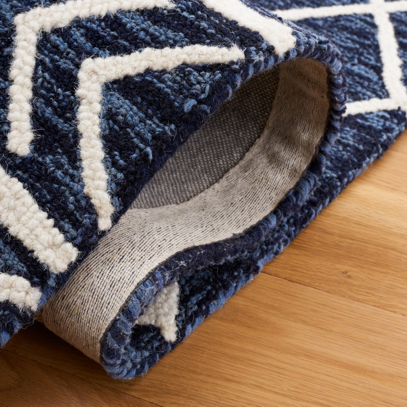 Tapis bleu marine / ivoire Metro 460, Rectangle de 5 pi x 8 pi