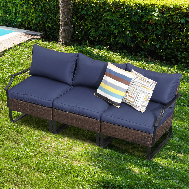U-leg Collection Wicker 3-seater Sofa With Cushions
