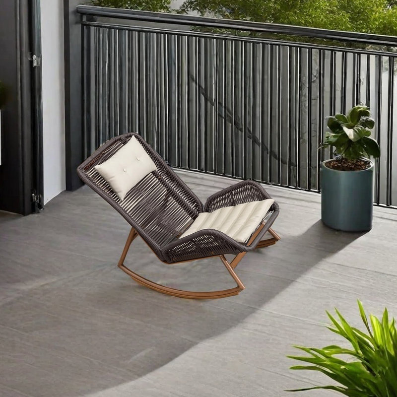 Chaise berçante élégante