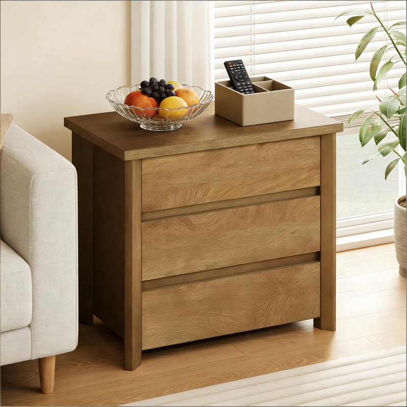 Table de chevet en bois avec 3 tiroirs et pieds robustes
