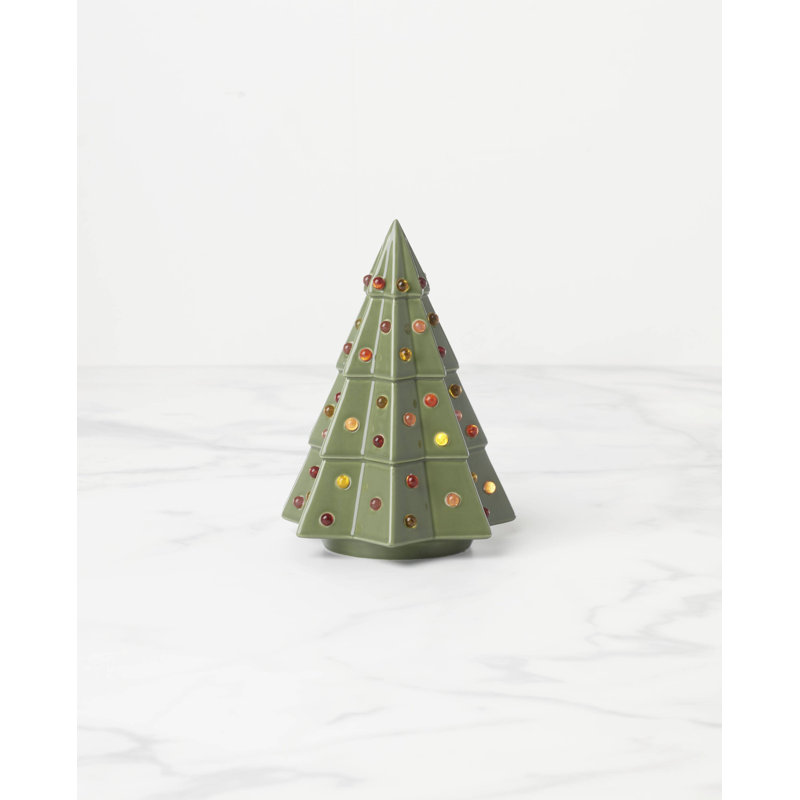 Figurine Evergreen, H 7,63 po x l 5,25 po x P 5,25 po