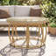 Table basse intérieure/extérieure de 68 cm de large, table d'appoint ronde en aluminium pour terrasse avec dessus en verre et revêtement en résine tressée PE.
