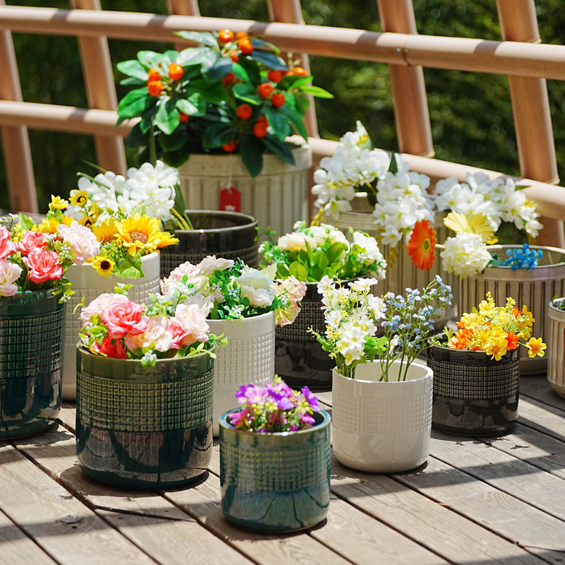 Flowerpot, Ancient White