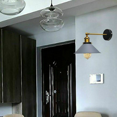 Henman Armed Sconce