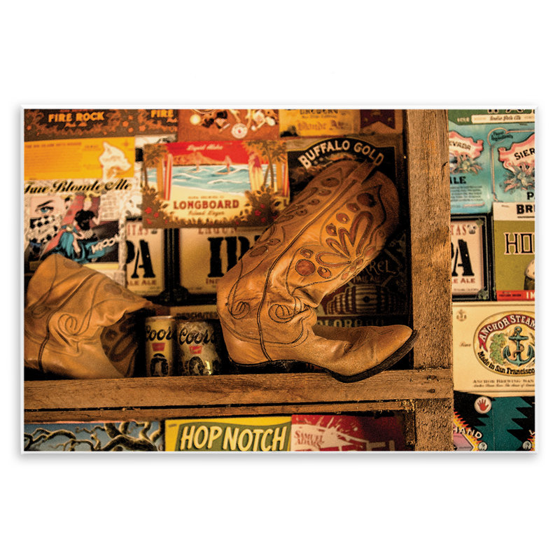 Art mural "Western bottes on Shelf" par JG Studios, H 10 po x l 15 po
