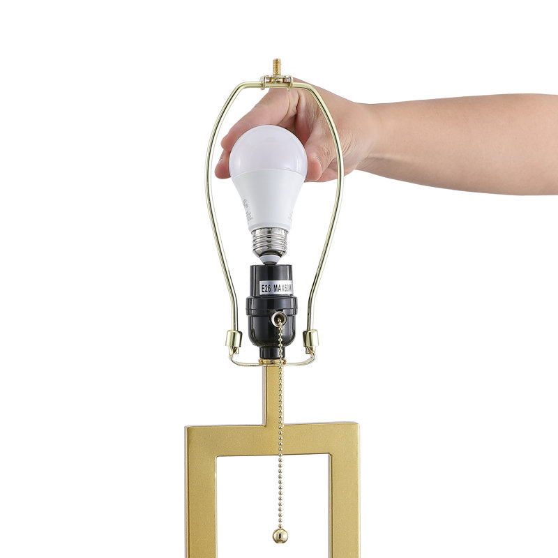 Lampe de table simple 28,5 po avec chaîne