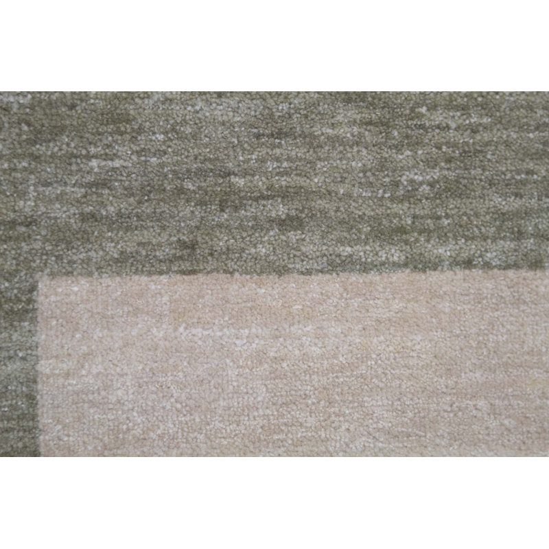Tapis ivoire et vert noué à la main de haute qualité
