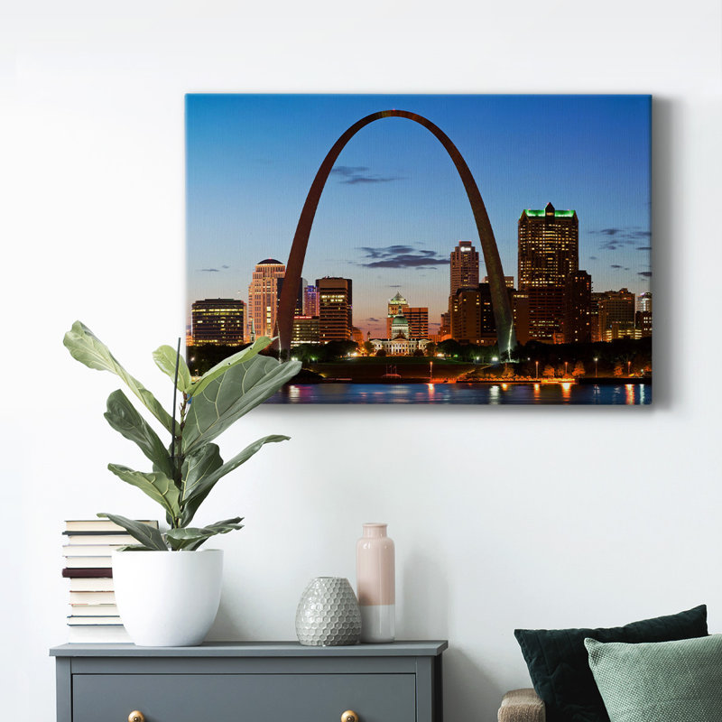 41_St. «Louis Downtown with Gateway Arch», toile tendue avec châssis de qualité supérieure - prête à être accrochée