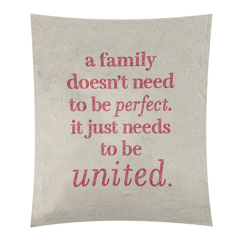 Tapisserie de polyester, citation à la famille love, H 104 po x l 88 po, Blanc / rouge