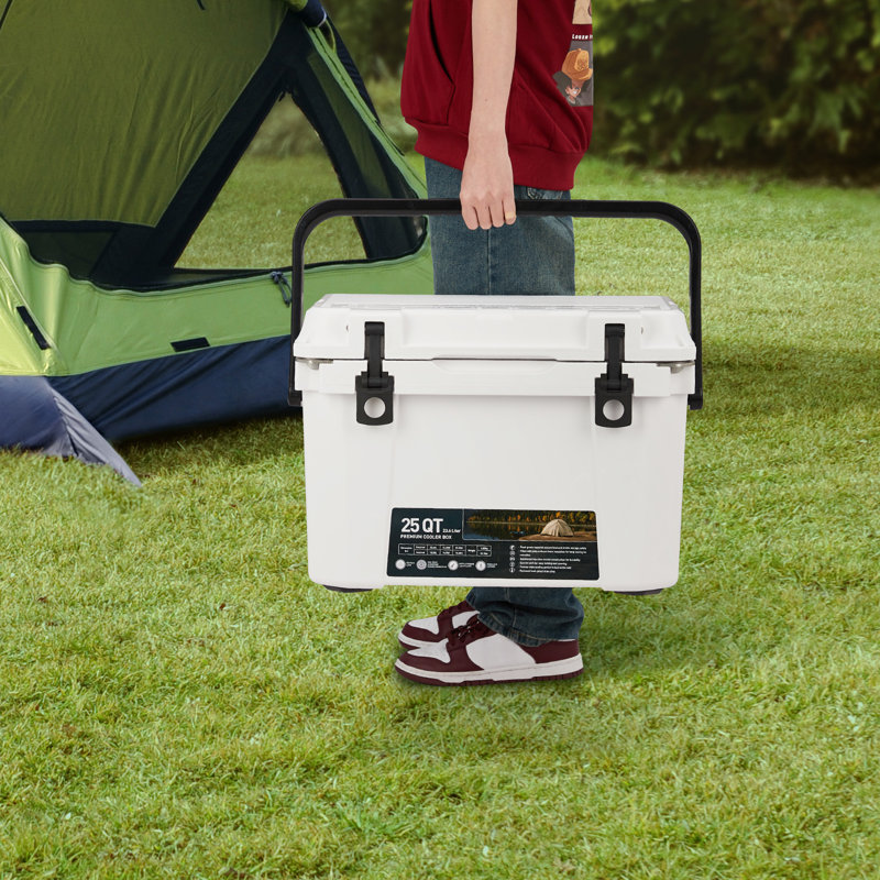 Dakota Fields 25L Freezer Pack in White