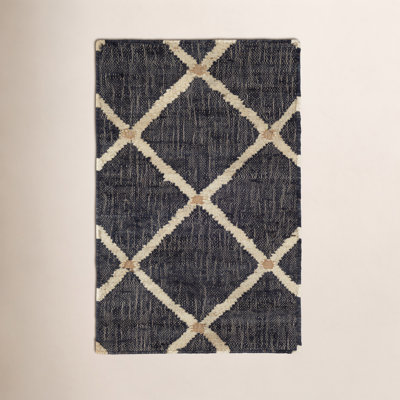 Kali Black Handwoven Jute Rug