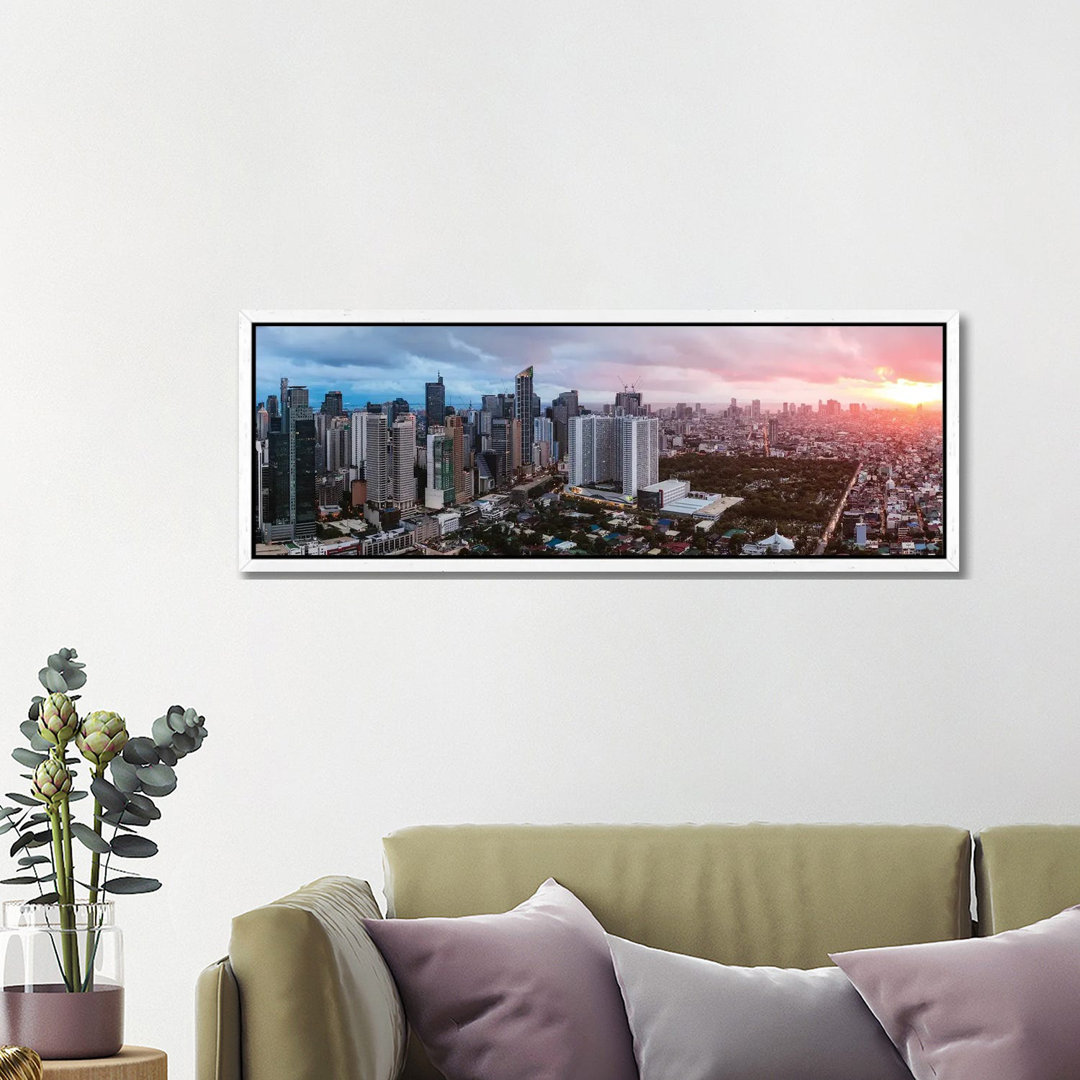 Makati Skyline, Manila von Matteo Colombo - Panoramaleinwand auf Leinwand Giclée auf Leinwand