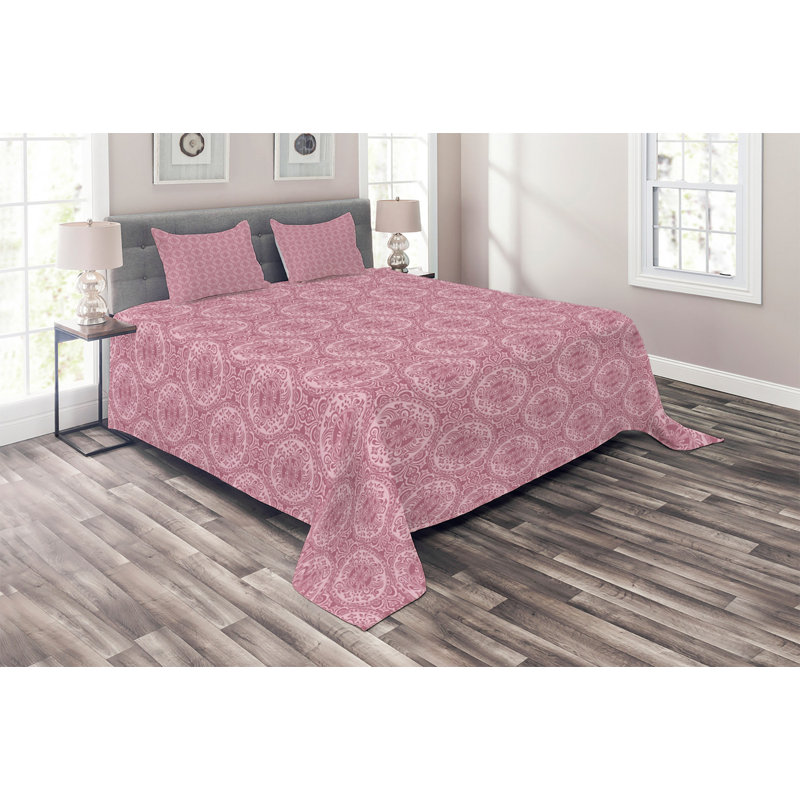 Polyester Damask Coverlet, King Bedspread + 2 Shams