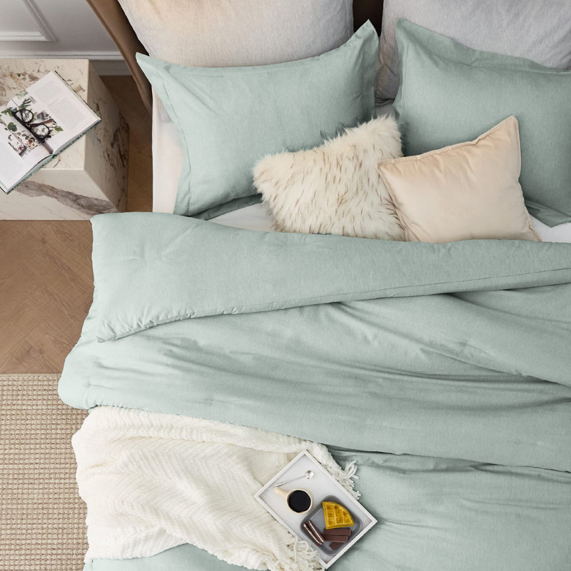 Polyester Standard Comforter, Queen Comforter, Sage Green