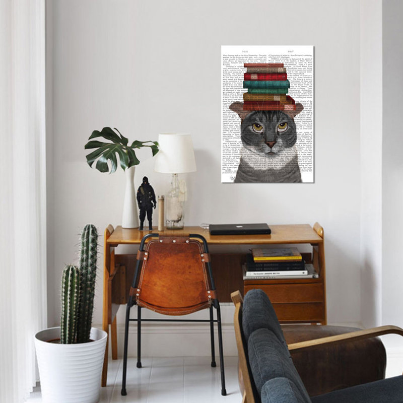 «Gray Cat with Books on Head I», impression sur toile tendue, H 12 po x l 8 po x P 0,75 po, Toile tendue, Pas de tapis