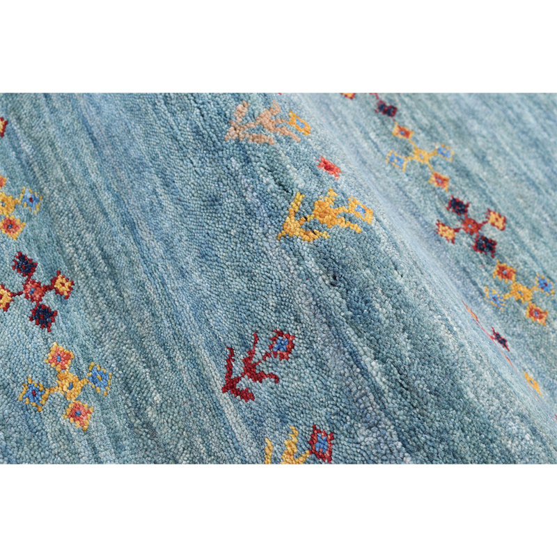 Wool Southwestern Area Rug in Green, Rectangle 5' x 8'