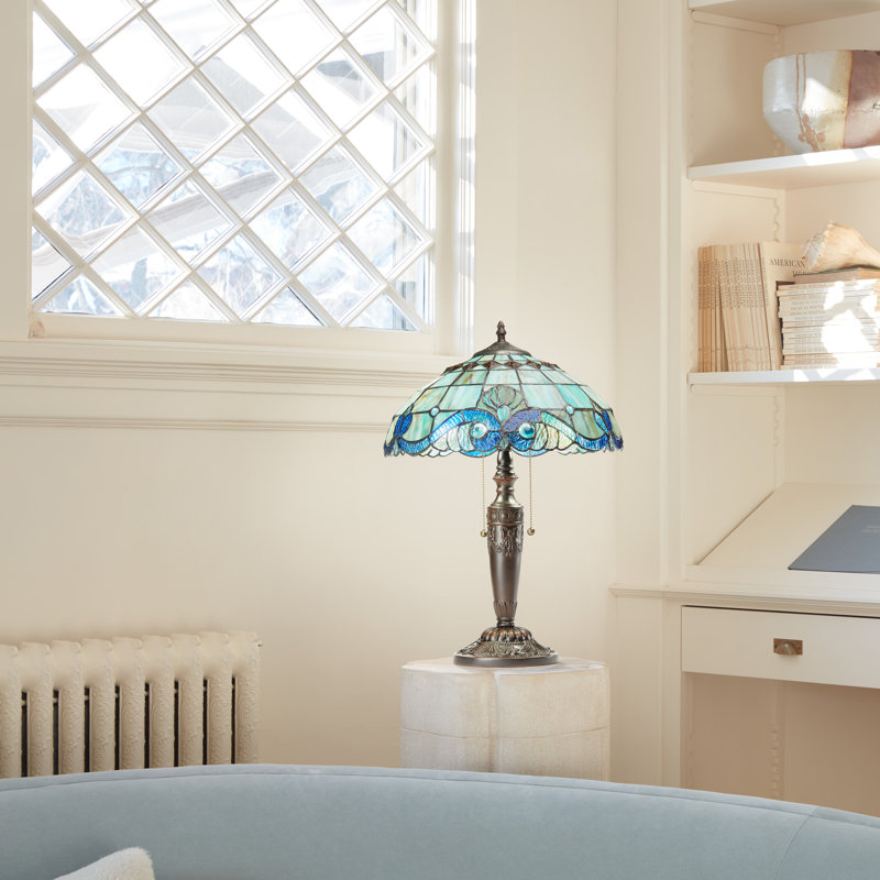 Lampe de table baroque en vitrail de H 20,25 po Cristy Hill