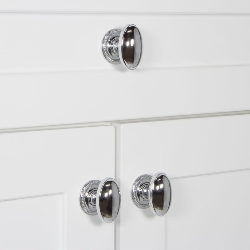 Eden Prairie Oval Knob, Bright Chrome