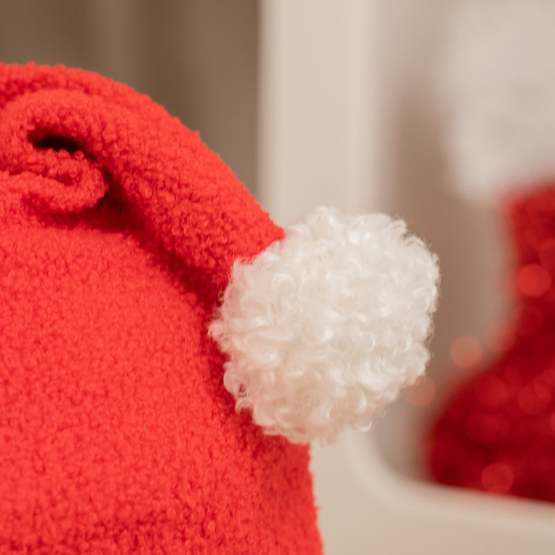 Santa Hat–Shaped Cozy Cat Cave & Christmas Hat Pet Bed