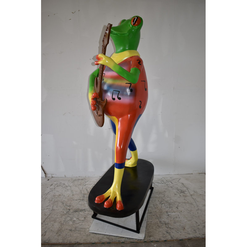 Taille: 46 po x 28 po x H 70 po - Bonne grenouille géante jouant de la guitare