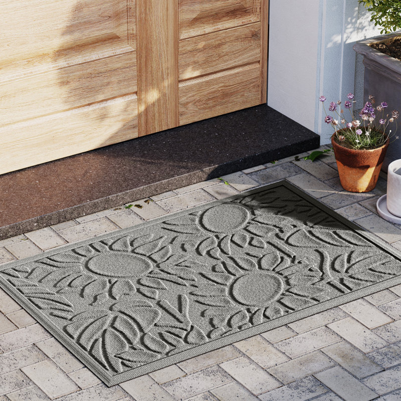 WaterHog Sunshine Day 23 in. X 35 in. Indoor Outdoor Door Mat, Light Gray