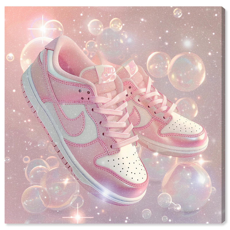 Espadrilles en toile Bubble Pop Sneaker par Art Remedy, H 24 po x l 24 po, Toile tendue sur cadre, Ne s’applique pas
