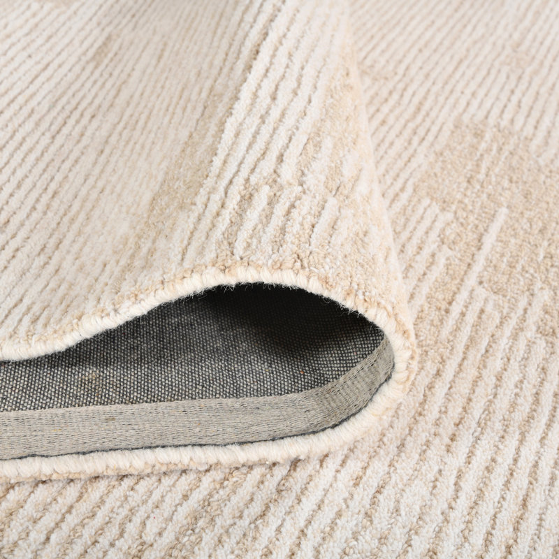 Niquan Abstract Ivory Hand-Hooked Area Rug, Rectangle 5' x 7'6"