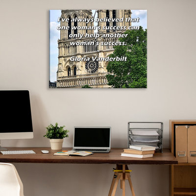 Toile tendue de la galerie ArtsyQuotes par Gloria Vanderbilt: «J'ai toujours cru que le succès d'une femme ne peut que contribuer au succès d'une autre femme.»
