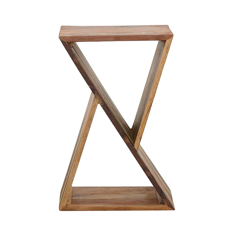 Table d'appoint en bois recyclé avec un design géométrique moderne de silhouette rustique dans des tons bruns