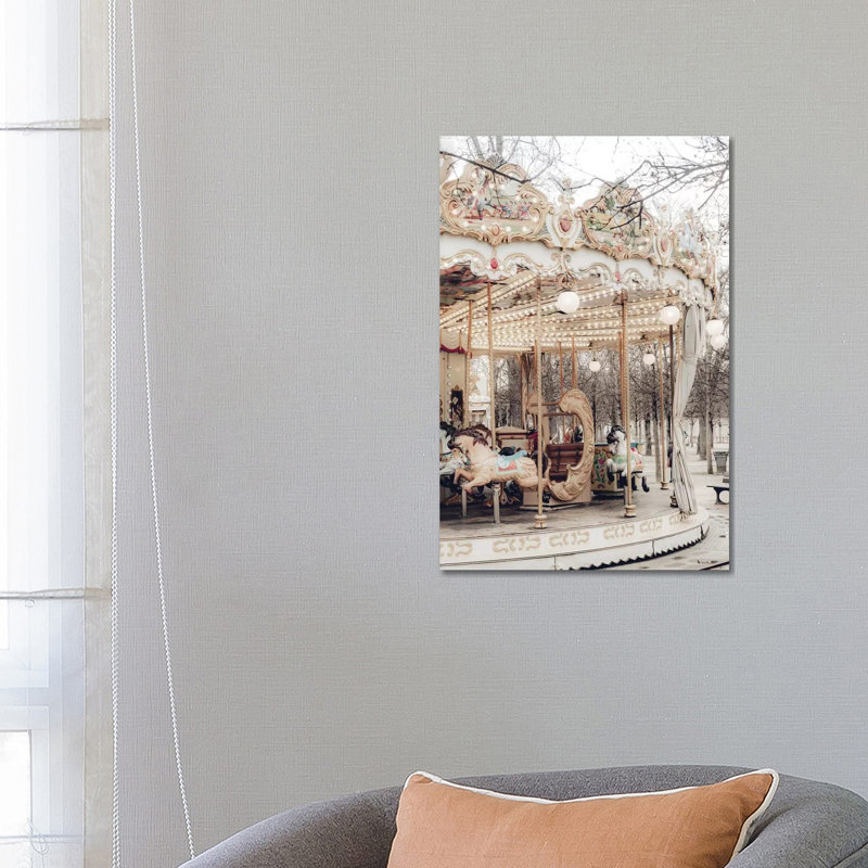 «Paris Carousel X» par Ruby and B - reproduction, H 18 po x l 26 po x P 1,5 po, Toile tendue, Pas de tapis