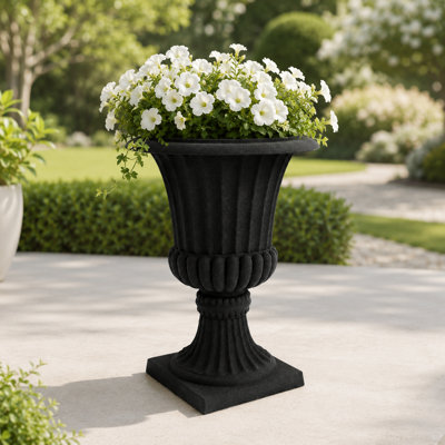 Jardinière de style urne Bayliff