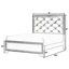 Grand lit Kay, capitonnage en faux diamant, revêtement gris, bordure argentée, bois-93513250