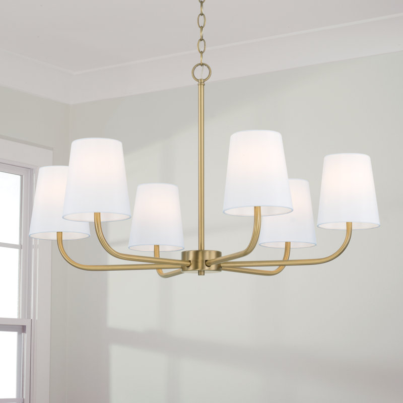 Lustre 6 lumières en laiton vieilli l 34,50 "x H 21" avec abat-jours en tissu blanc, Laiton vieilli