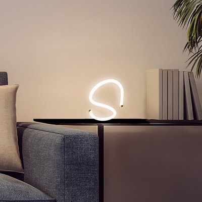 Broviak 22cm Table Lamp