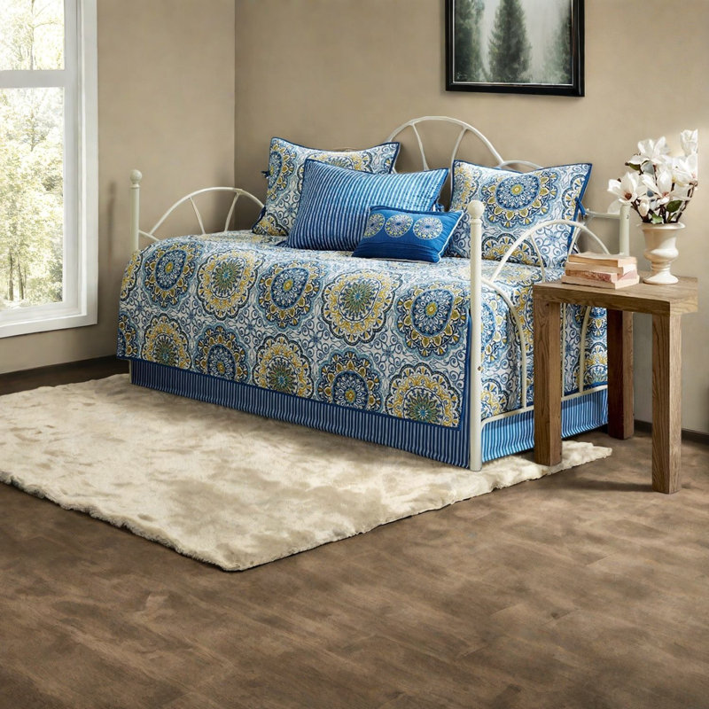Reversible 6 Piece Bedding Sets, Cotton Blend Modern Home Daybed