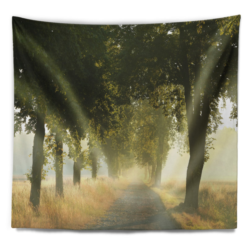 Tapisserie paysage route de campagne sous de grands arbres verts, H 32 po x l 39 po