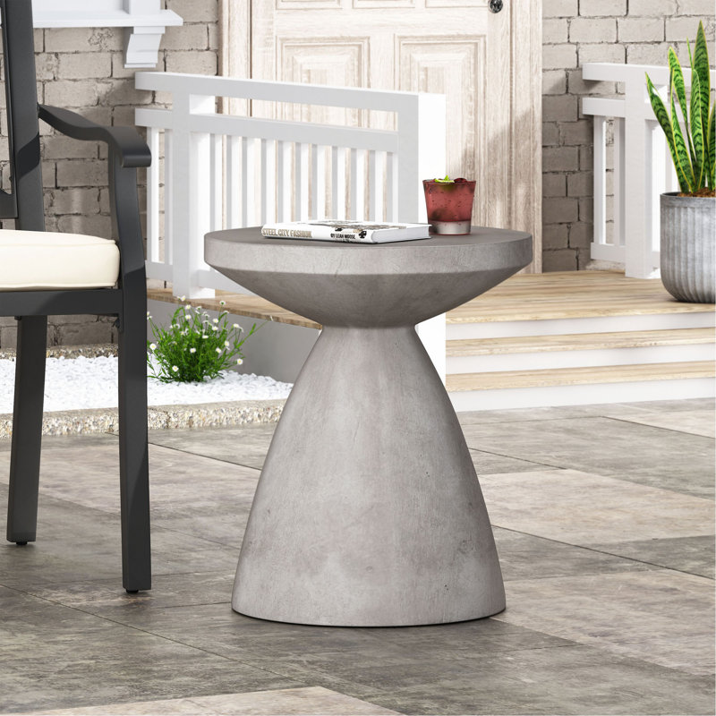 Table d'appoint d'extérieur en béton léger