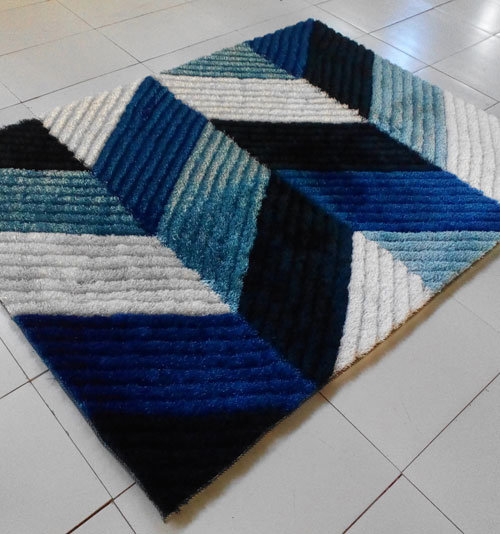 Tapis bleu foncé tissé à la machine, 7 pi 11 po x 9 pi 10 po