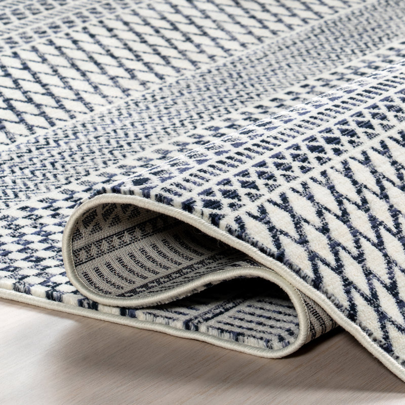 Lavender Geometric Fringe Area Rug, Rectangle 4' x 6'5"