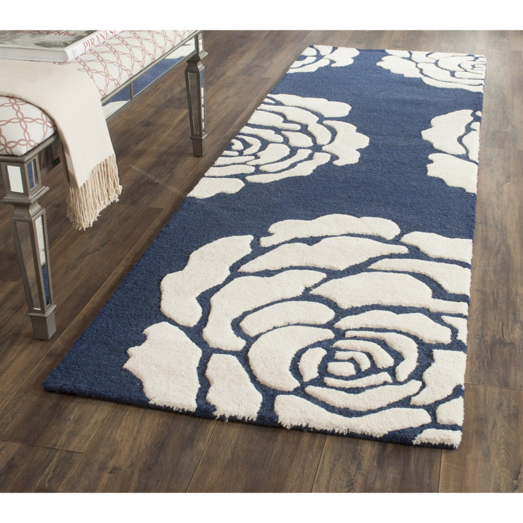 Cannen Hand Tufted Wool Floral Rug
