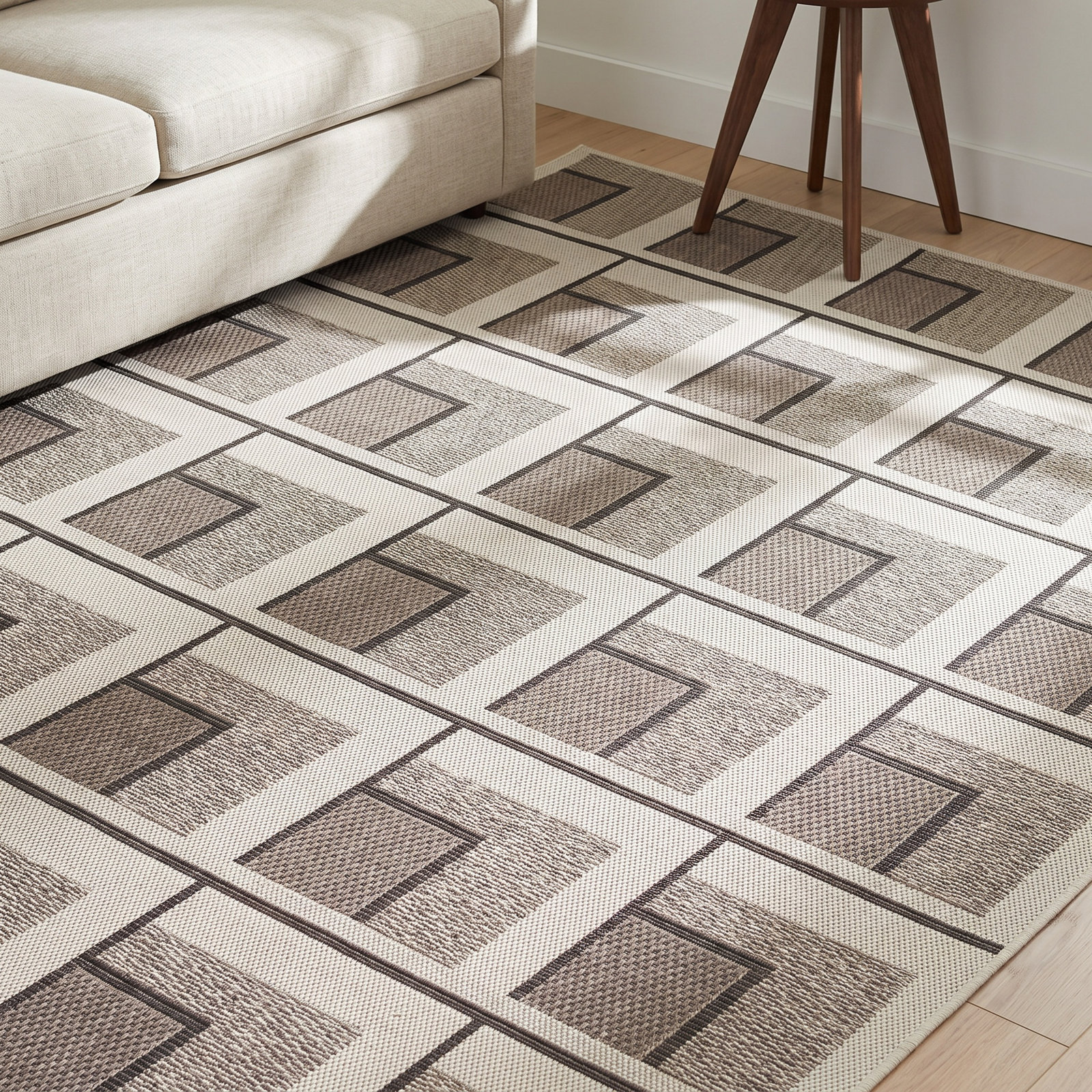 Kamran Tan Geometric Indoor Outdoor Rug, Rectangle 7'10" x 10'