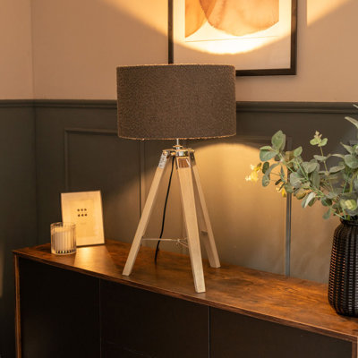 Plamond Tripod Lamp