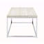 Table basse en chêne clair avec base ouverte