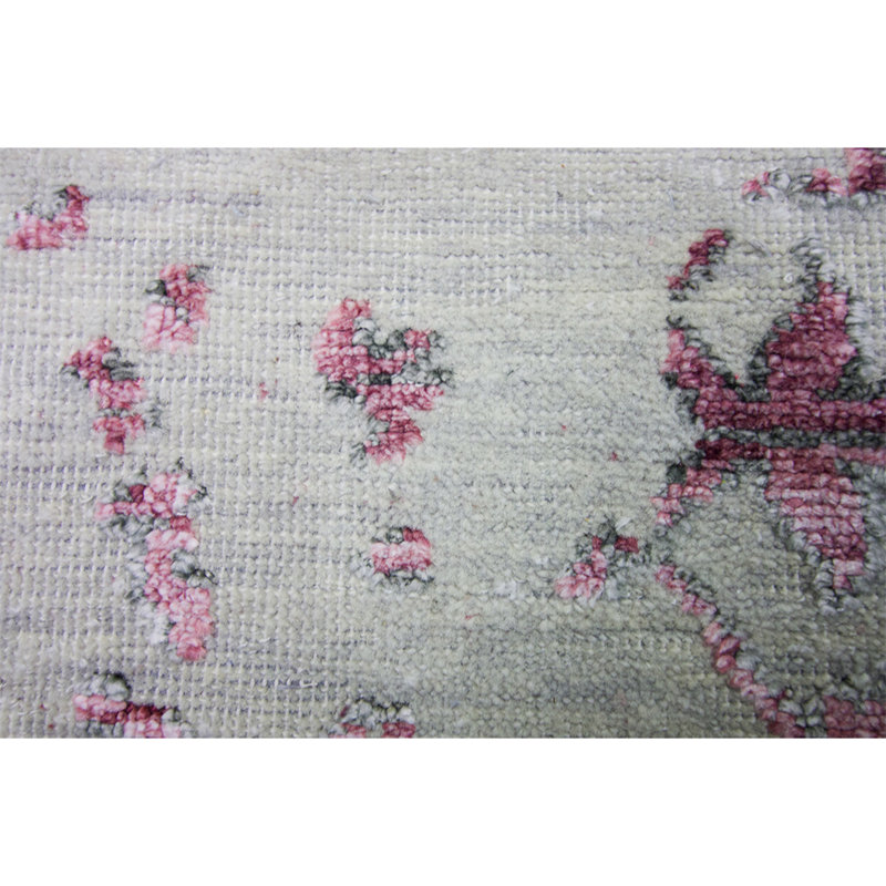 Oriental Area Rug in Silver, Rectangle 5' x 8'