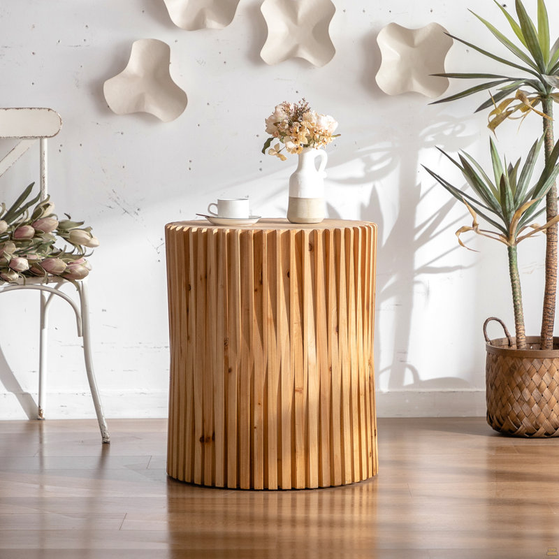 Table d'appoint avec motif en relief à texture verticale