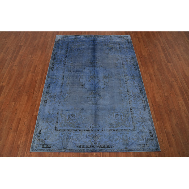 Superbe tapis bleu 5 x 7