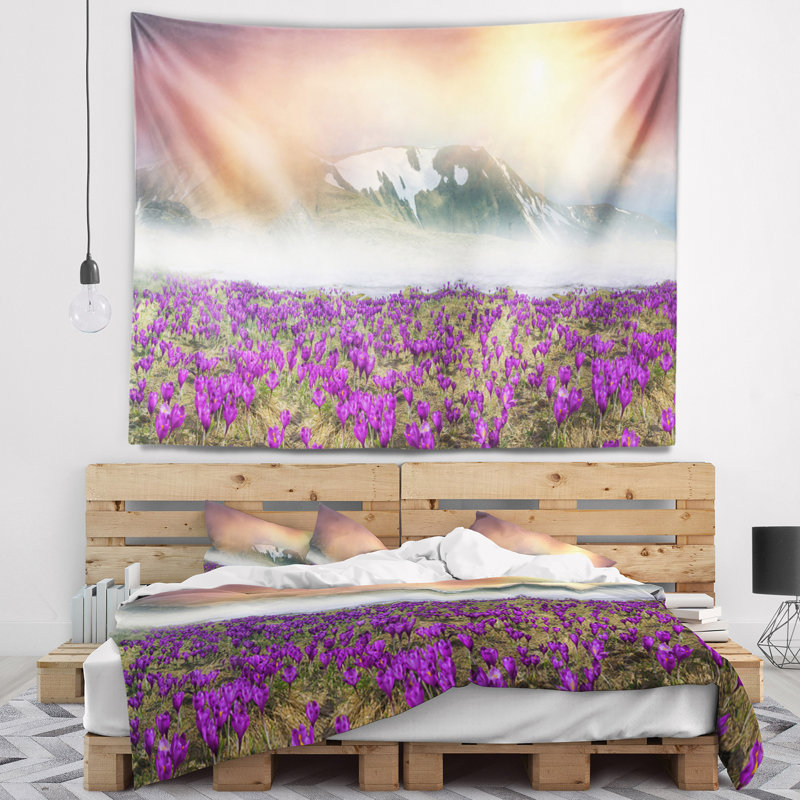 Tapisserie « Spring crocus Flowers », H 32 po x l 39 po