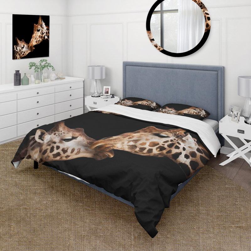 Portrait de deux girafes s'embrassant II - Ensemble de housse de couette Farmhouse - Microfibre de polyester